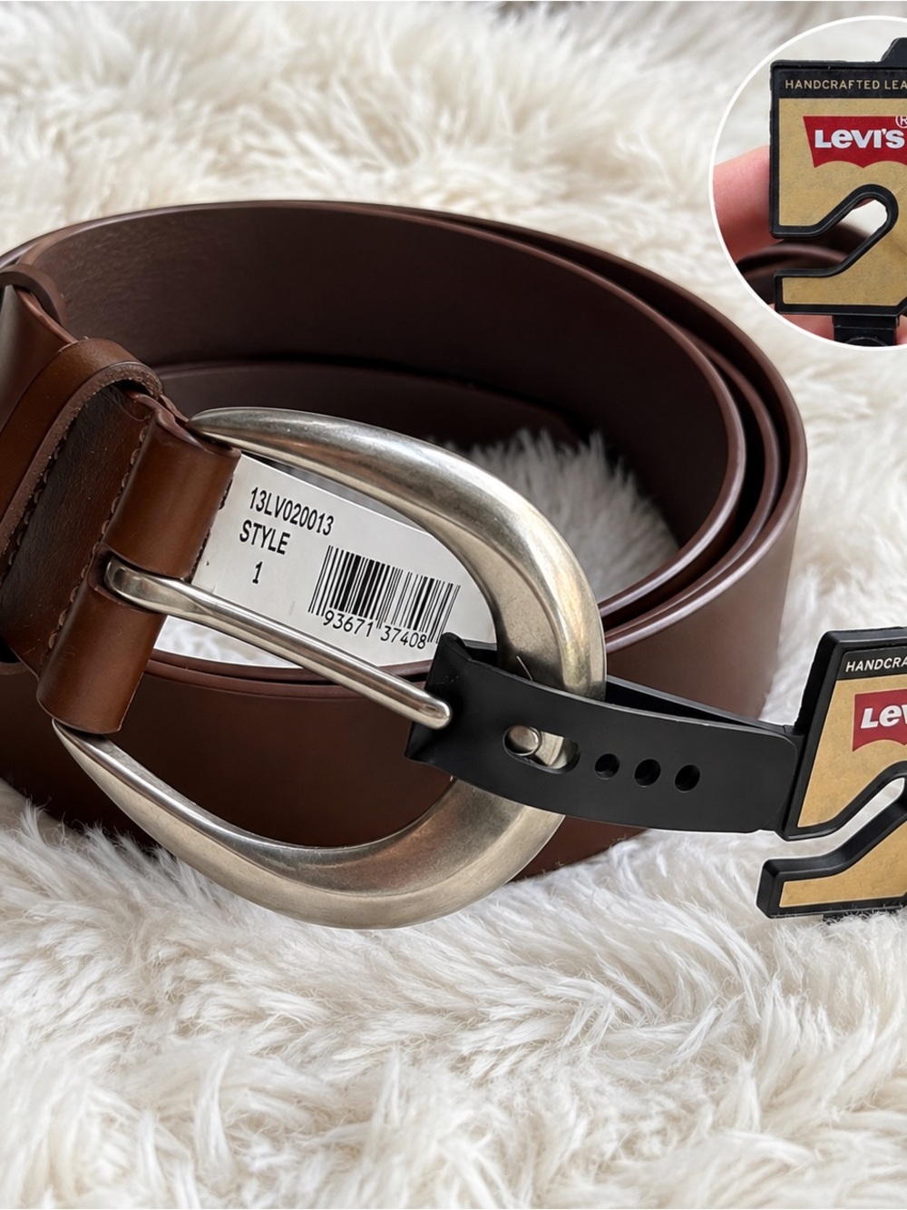 NWT Levi’s Brown Leather Belt Oversized Silver Buckle Size L